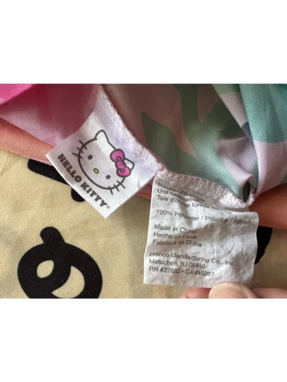 HELLO KITTY 4 Pc Twin Sheet Set Pink White Fitted Flat 2 Pillowcases Kids Rooms